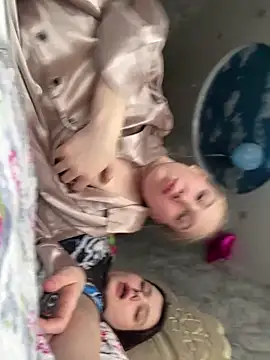 Snapshot of NikaMur chatting on March 21, 5:21 am NikaMur online show from March 21, 5:21 am