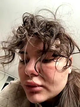 Snapshot of NikaMur chatting on October 13, 3:06 am NikaMur online show from October 13, 3:06 am