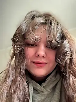 Snapshot of NikaMur chatting on October 20, 2:23 am NikaMur online show from October 20, 2:23 am