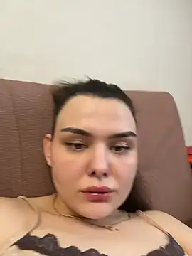 Snapshot of NikaMur chatting on November 28, 3:31 am NikaMur online show from November 28, 3:31 am