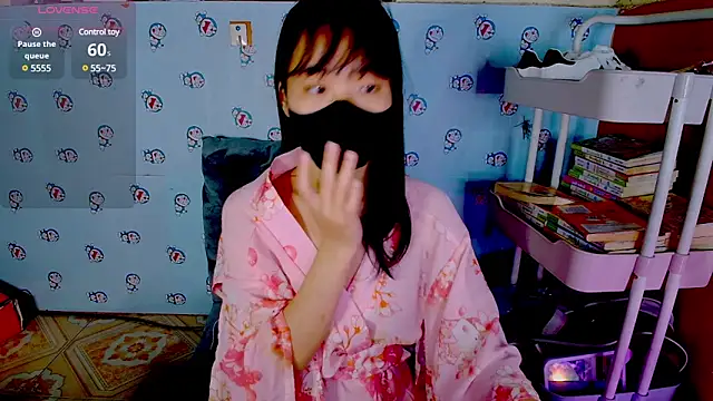 Snapshot of __Saphia__ chatting on March 6, 2:29 pm Saphia online show from March 6, 2:29 pm