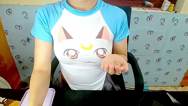 Snapshot of __Saphia__ chatting on December 15, 12:59 am Saphia online show from December 15, 12:59 am