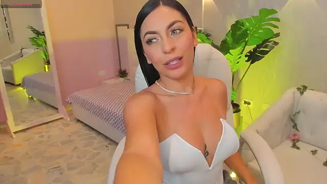 Snapshot of yourmagic_venus chatting on June 29, 1:55 pm yourmagic venus online show from June 29, 1:55 pm