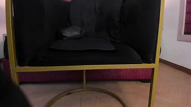 CharlotteScotte online show from March 5, 2:35 pm