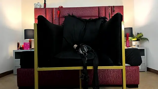 CharlotteScotte online show from March 9, 3:38 pm