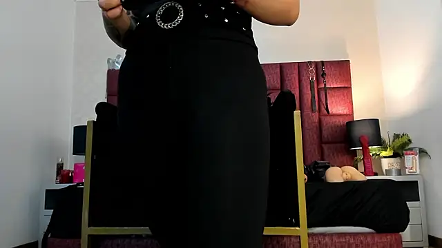 CharlotteScotte online show from March 13, 4:13 pm