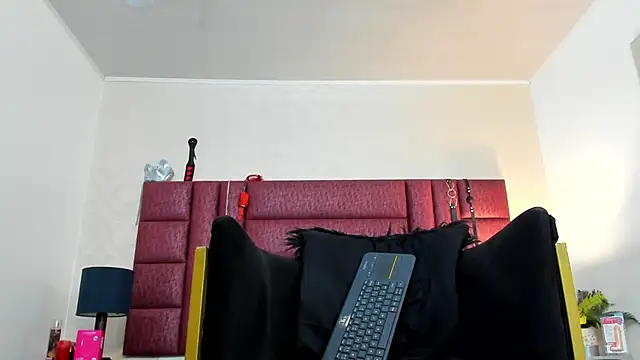 CharlotteScotte online show from March 14, 4:01 pm