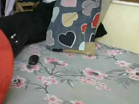 Snapshot of baby_doll2 chatting on January 29, 6:12 am baby doll2 online show from January 29, 6:12 am