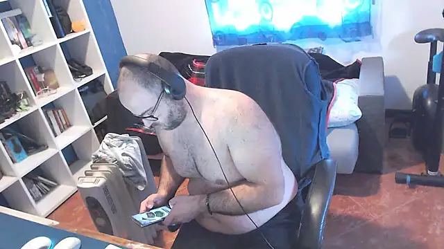 ravingr4d4 online show from March 5, 3:18 pm