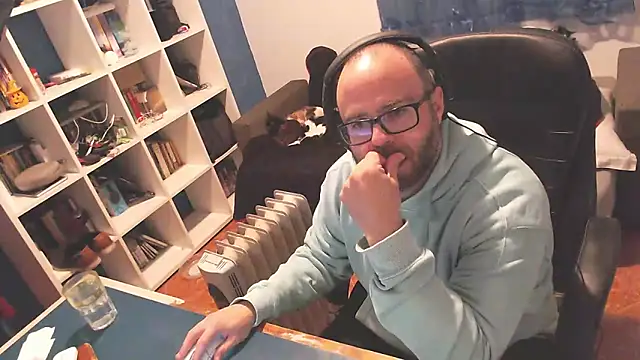 ravingr4d4 online show from March 14, 10:16 pm