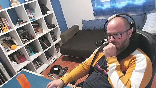 ravingr4d4 online show from October 25, 3:29 pm