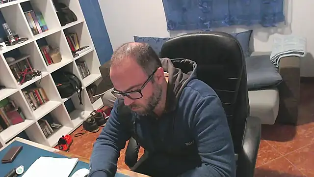 ravingr4d4 online show from November 19, 11:16 pm