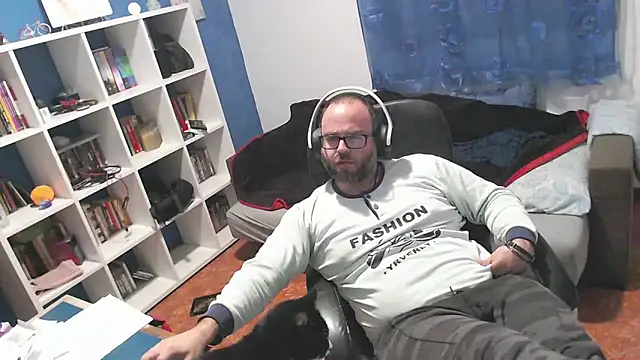 ravingr4d4 online show from November 28, 11:18 pm