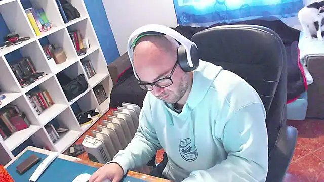 ravingr4d4 online show from December 22, 10:56 am