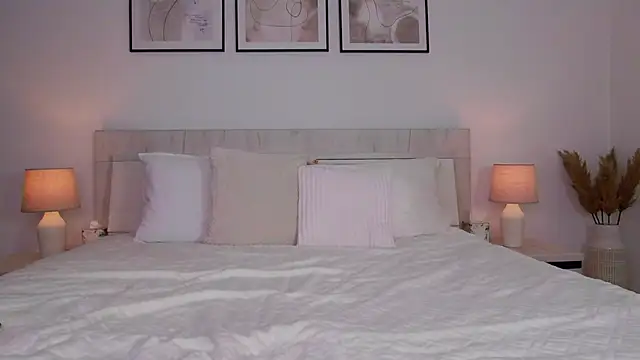 Snapshot of LilyRoselyn chatting on February 11, 5:18 pm LilyRoselyn online show from February 11, 5:18 pm