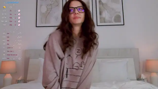 Snapshot of LilyRoselyn chatting on February 23, 7:11 am LilyRoselyn online show from February 23, 7:11 am