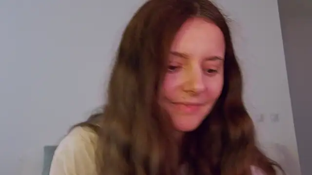 Snapshot of LilyRoselyn chatting on October 13, 1:33 pm LilyRoselyn online show from October 13, 1:33 pm