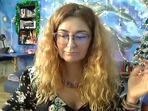 Snapshot of Helen1974 chatting on January 5, 9:05 am Helen1974 online show from January 5, 9:05 am