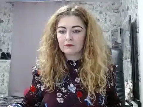 Snapshot of Helen1974 chatting on January 21, 1:54 pm Helen1974 online show from January 21, 1:54 pm