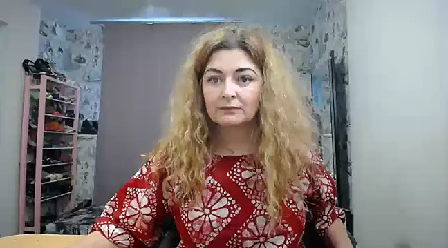 Snapshot of Helen1974 chatting on February 12, 10:14 am Helen1974 online show from February 12, 10:14 am