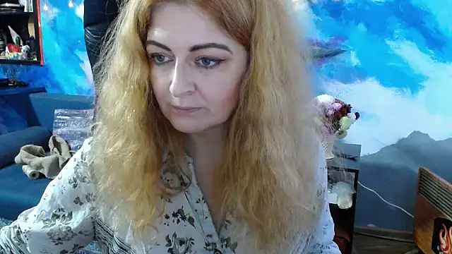 Snapshot of Helen1974 chatting on November 25, 9:20 am Helen1974 online show from November 25, 9:20 am