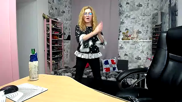 Helen1974 online show from December 21, 1:29 pm