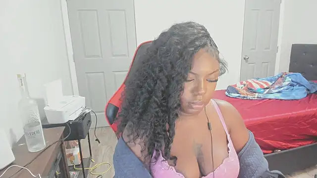 Snapshot of demi_xoxo chatting on October 21, 7:09 am demi xoxo online show from October 21, 7:09 am