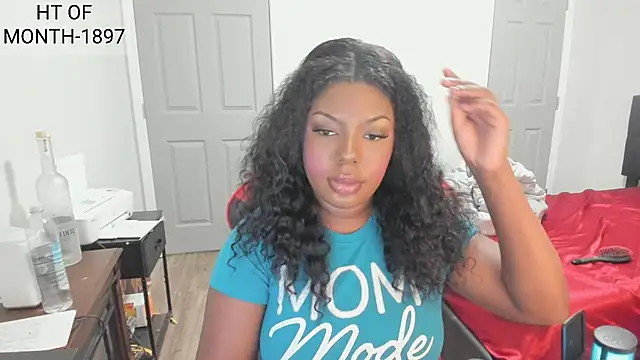 Snapshot of demi_xoxo chatting on November 18, 3:45 am demi xoxo online show from November 18, 3:45 am