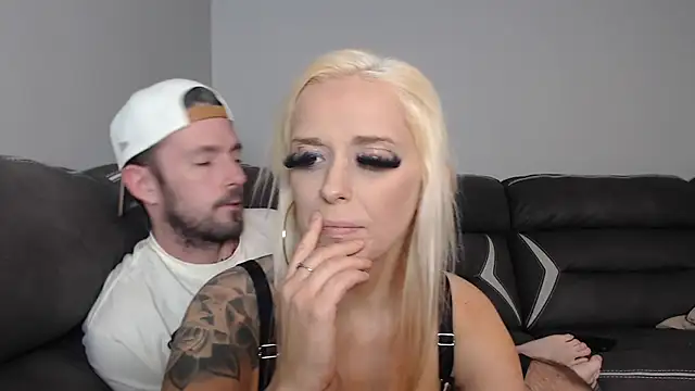 Snapshot of jaidenangel chatting on January 24, 2:39 am jaidenangel online show from January 24, 2:39 am