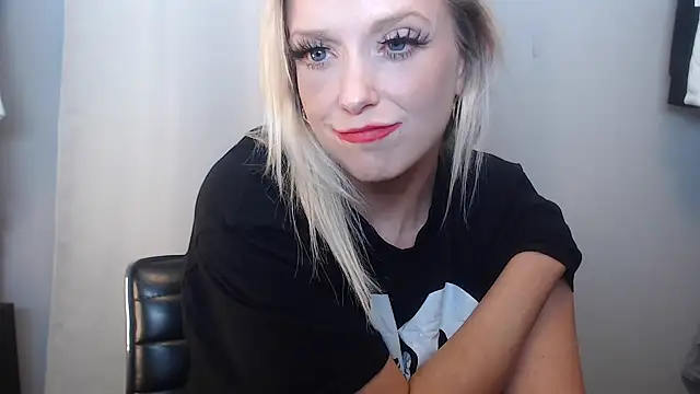 Snapshot of jaidenangel chatting on April 5, 3:58 am jaidenangel online show from April 5, 3:58 am