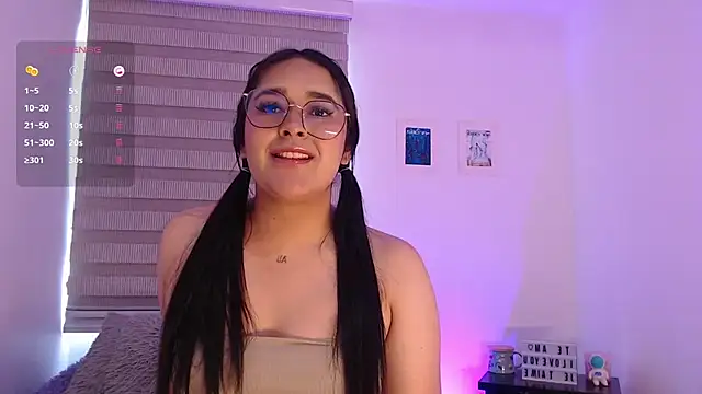 Snapshot of Megan_FE chatting on September 16, 1:56 pm Megan FE online show from September 16, 1:56 pm