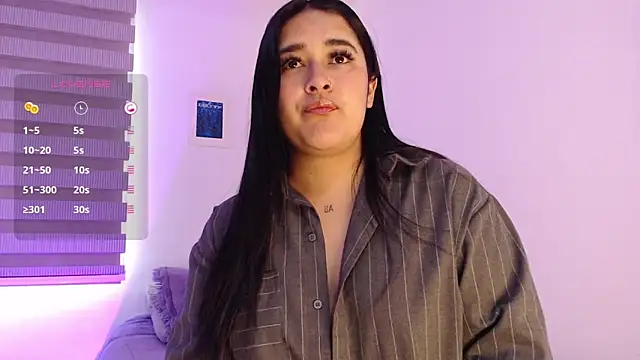 Snapshot of Megan_FE chatting on October 3, 3:31 pm Megan FE online show from October 3, 3:31 pm