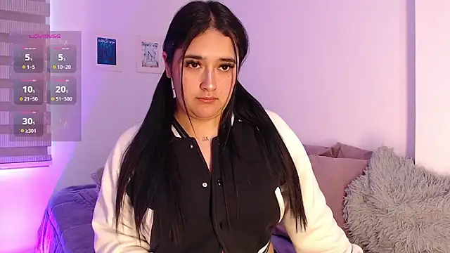 Snapshot of Megan_FE chatting on October 15, 1:00 pm Megan FE online show from October 15, 1:00 pm