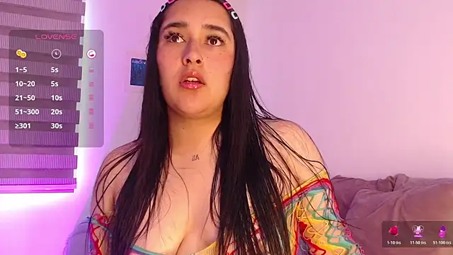 Snapshot of Megan_FE chatting on October 25, 2:13 pm Megan FE online show from October 25, 2:13 pm