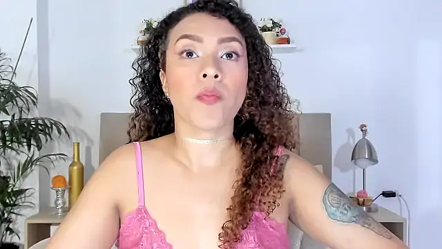 Zoe Gruber online show from February 13, 12:06 am