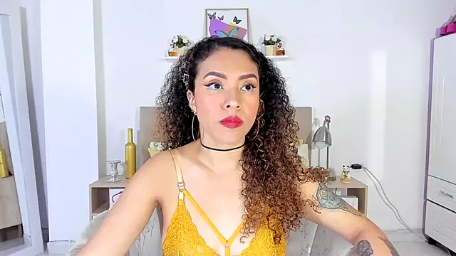 Zoe Gruber online show from April 25, 11:46 pm