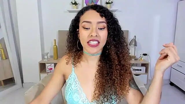Zoe Gruber online show from June 10, 12:11 am