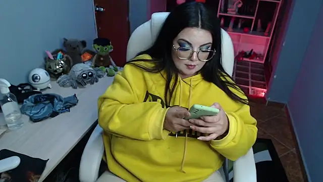 Snapshot of juliette_rd chatting on December 4, 11:19 am juliette rd online show from December 4, 11:19 am