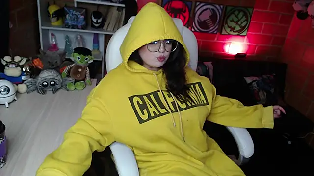 Snapshot of juliette_rd chatting on December 29, 9:50 am juliette rd online show from December 29, 9:50 am