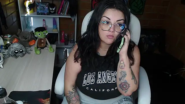 Snapshot of juliette_rd chatting on February 20, 9:53 pm juliette rd online show from February 20, 9:53 pm