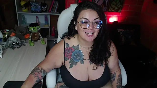 Snapshot of juliette_rd chatting on February 24, 6:27 am juliette rd online show from February 24, 6:27 am