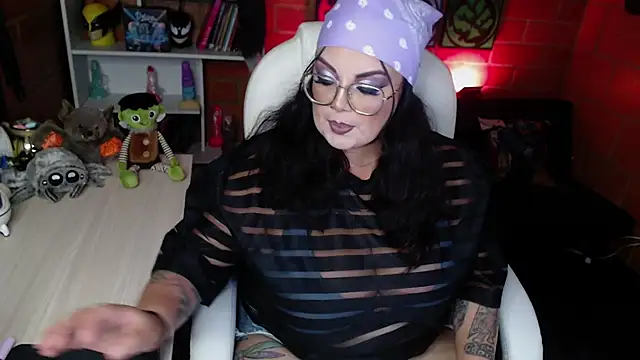 Snapshot of juliette_rd chatting on February 25, 2:14 am juliette rd online show from February 25, 2:14 am