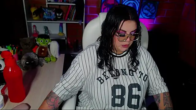 Snapshot of juliette_rd chatting on September 24, 3:21 am juliette rd online show from September 24, 3:21 am