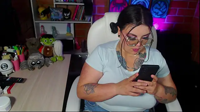 Snapshot of juliette_rd chatting on September 26, 3:32 am juliette rd online show from September 26, 3:32 am