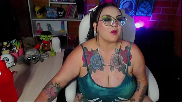 Snapshot of juliette_rd chatting on October 7, 4:09 am juliette rd online show from October 7, 4:09 am