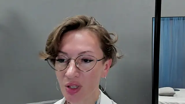 Snapshot of Dorothy_Meyer chatting on July 3, 5:25 am Dorothy Meyer online show from July 3, 5:25 am