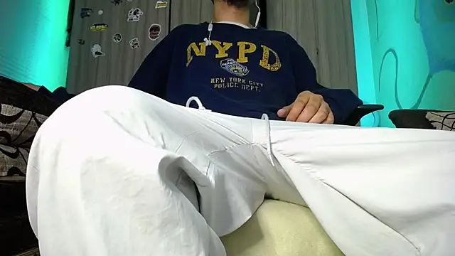 zacwatson  online show from January 20, 8:30 am