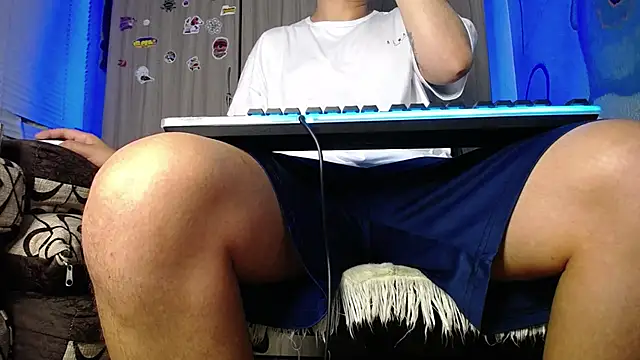 zacwatson  online show from February 3, 10:58 am