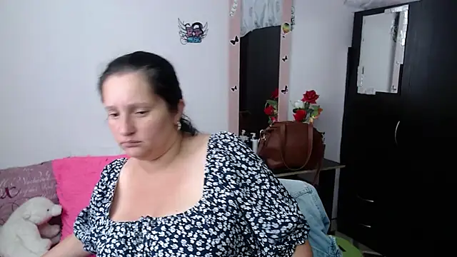 CristialJones  online show from October 18, 3:13 pm