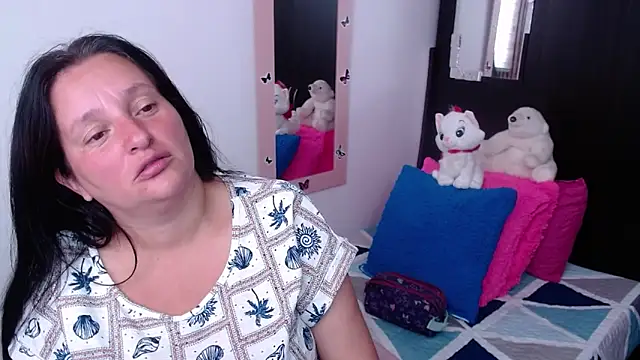 CristialJones  online show from November 4, 1:54 pm